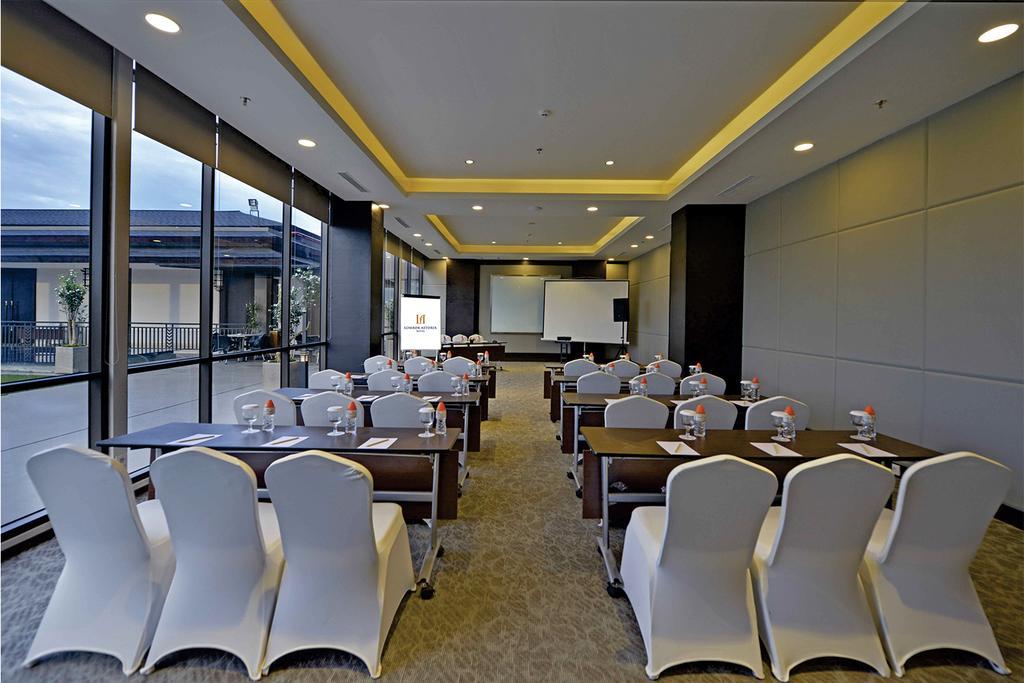 Lombok Astoria Hotel 4*